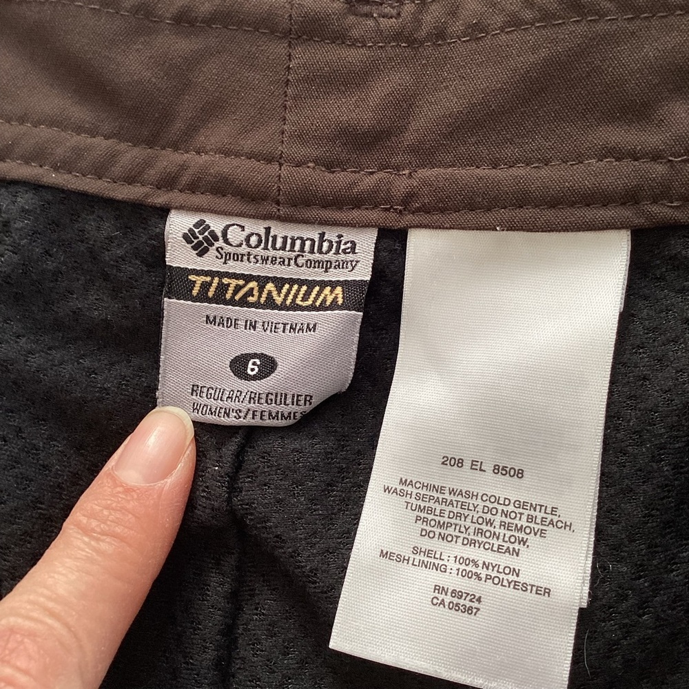 🛍️5/💲20🛍️ COLUMBIA Titanium Mesh Lined Hiking Trail Pants - Picture 2 of 6